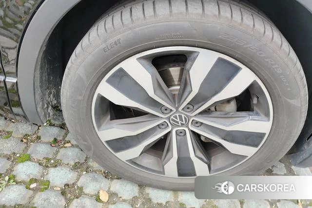 Volkswagen Tiguan L id 4271173 из Китая 17