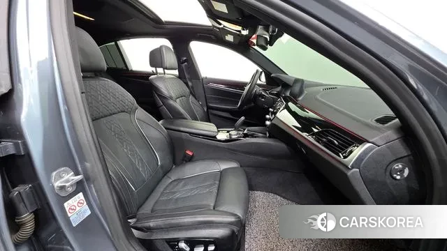 BMW 5 Series (G30) id 3449190 из Кореи 20