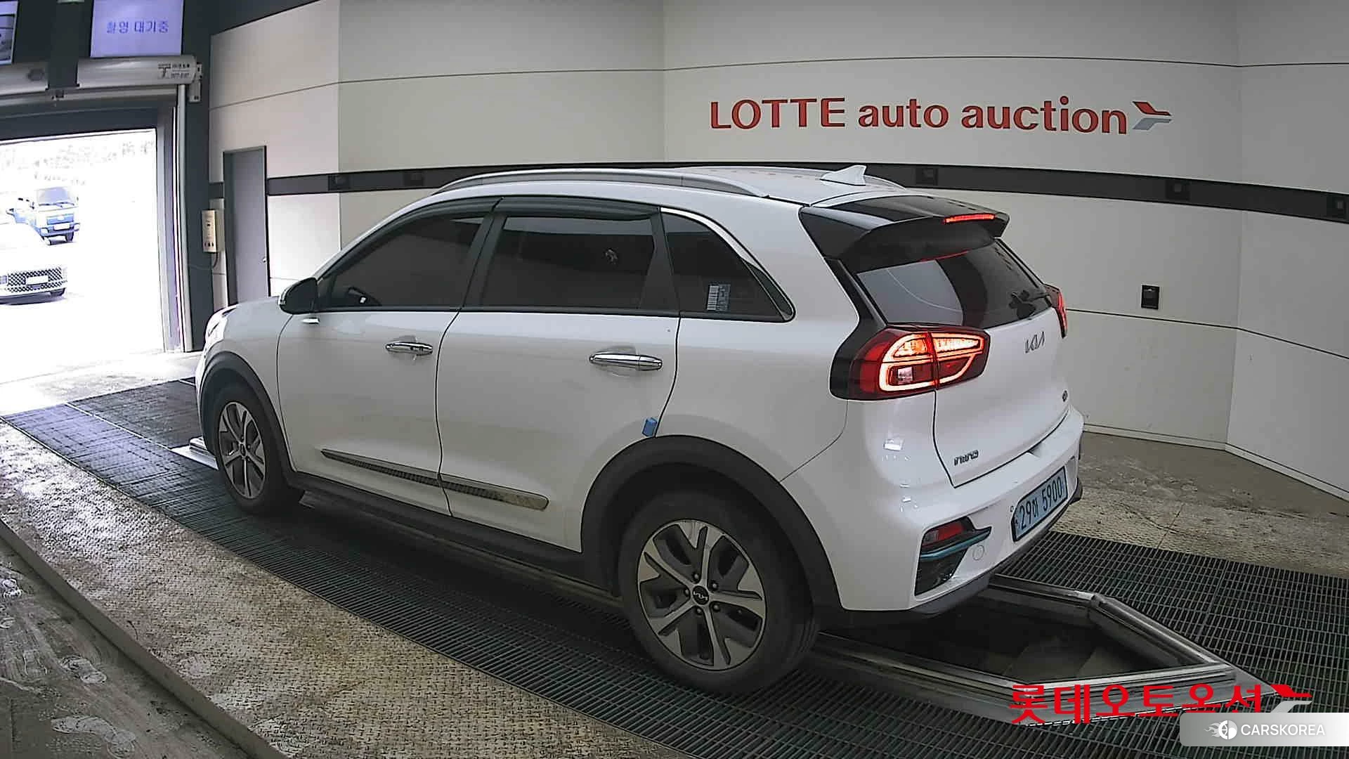 Kia Niro EV id 3888289 из Кореи 38