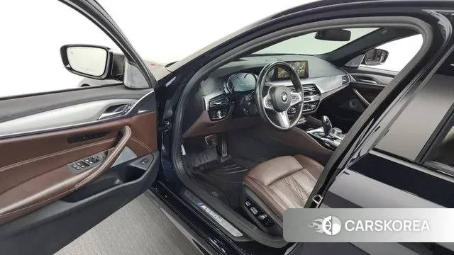 BMW 5 Series (G30) id 3531297 из Кореи 20