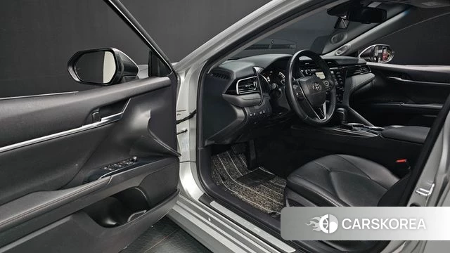 Toyota Camry (XV70) id 4225524 из Кореи 31