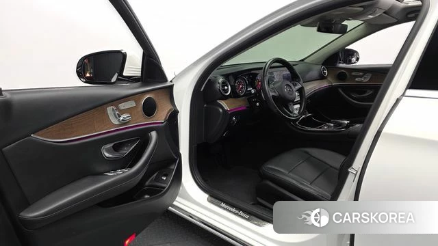 Mercedes-Benz E-Class W213 id 4856555 из Кореи 30