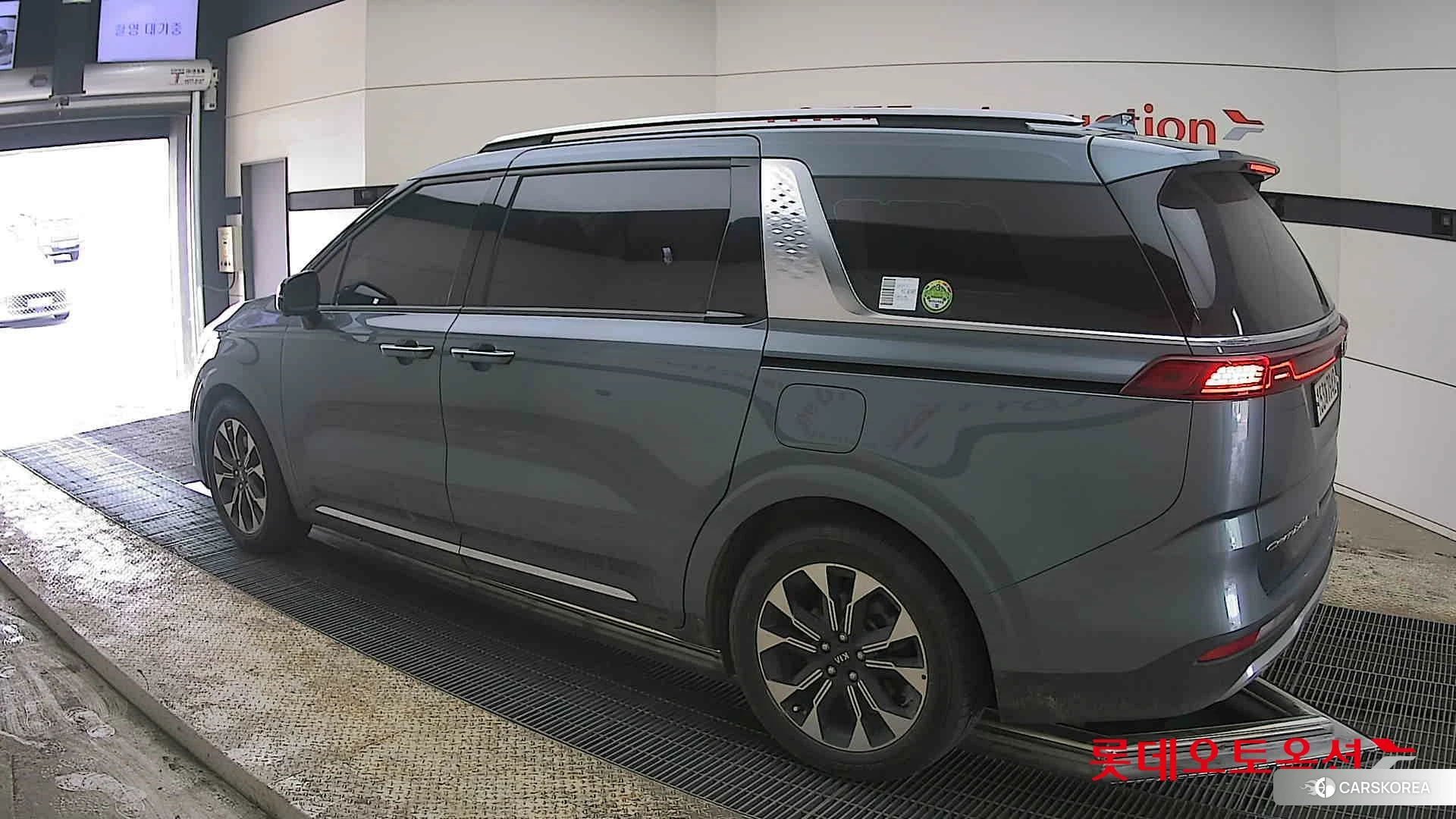 Kia Carnival id 3888379 из Кореи 38