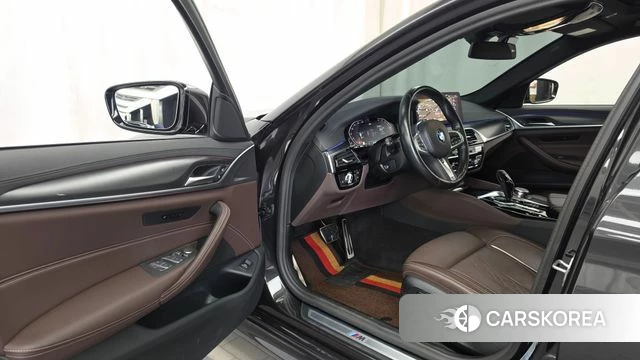 BMW 5 Series (G30) id 4687238 из Кореи 20