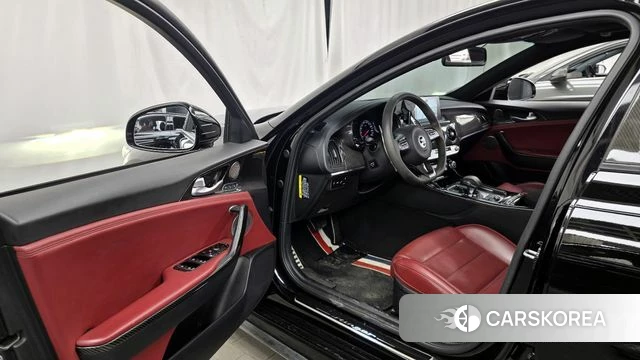 Kia Stinger id 3828637 из Кореи 20