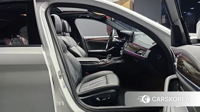 BMW 5 Series (G30) id 3348927 из Кореи 20