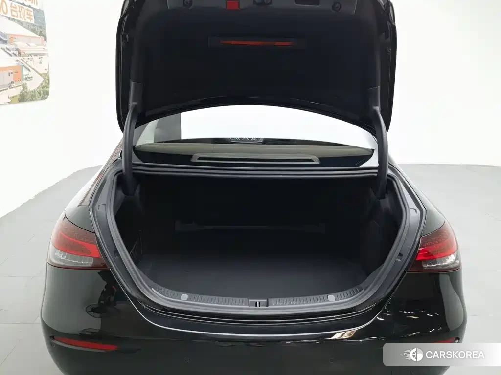 Mercedes-Benz E-Class id 4628360 из Китая 24
