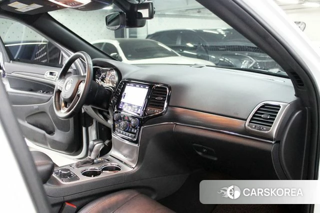 Jeep Grand Cherokee id 3955469 из Кореи 20