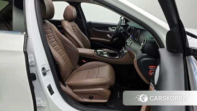 Mercedes-Benz E-Class W213 id 3547090 из Кореи 20