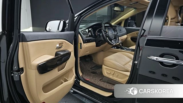 Kia The New Carnival id 4356789 из Кореи 30