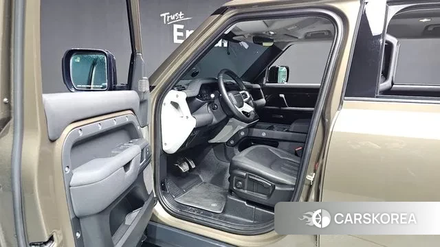 Land Rover Defender (L663) id 3760159 из Кореи 20