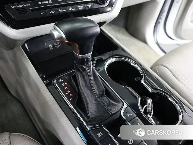 Kia The New Carnival id 3687326 из Кореи 20