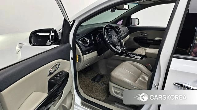 Kia The New Carnival id 3814453 из Кореи 20