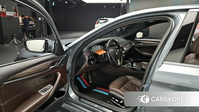 BMW 5 Series (G30) id 4372081 из Кореи 33