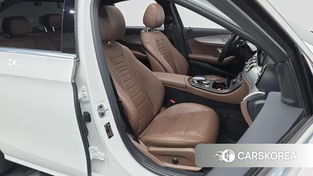 Mercedes-Benz E-Class W213 id 3691955 из Кореи 20