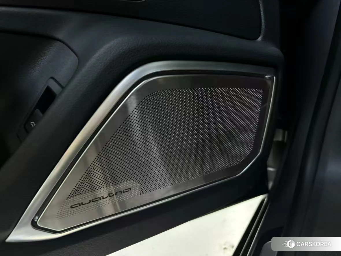 Audi A7L id 4498676 из Китая 13