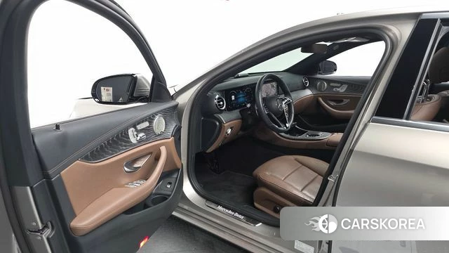 Mercedes-Benz E-Class W213 id 4716244 из Кореи 33