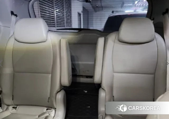 Kia All New Carnival id 3703914 из Кореи 16