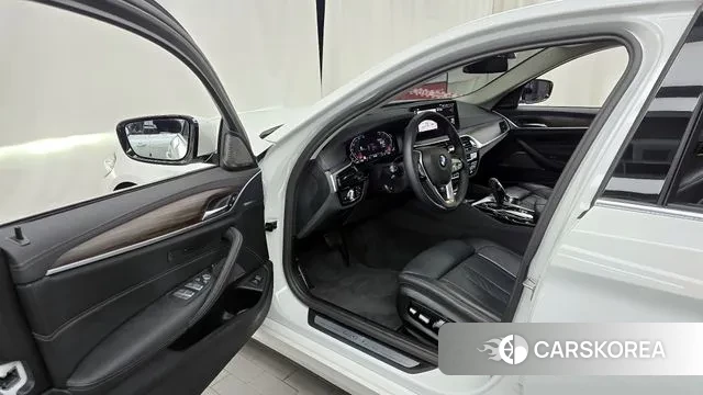 BMW 5 Series (G30) id 3300421 из Кореи 20