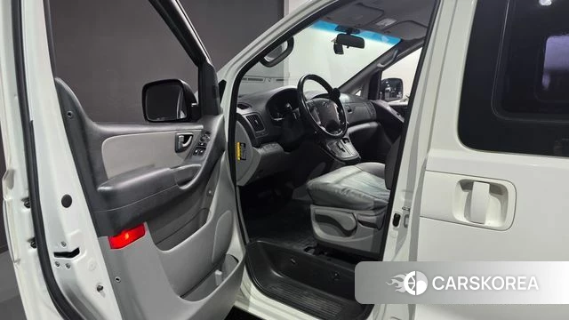 Hyundai The New Grand Starex id 4587518 из Кореи 30