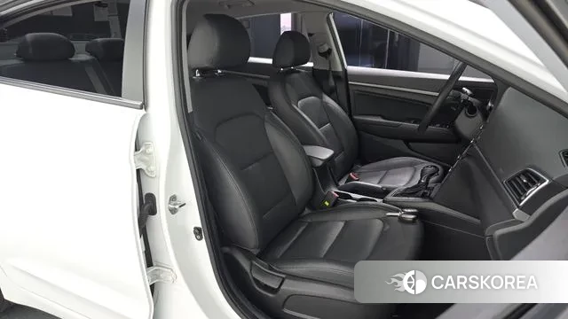 Hyundai Avante AD id 3484989 из Кореи 20