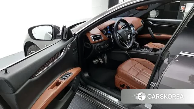 Maserati Ghibli id 3362179 из Кореи 20