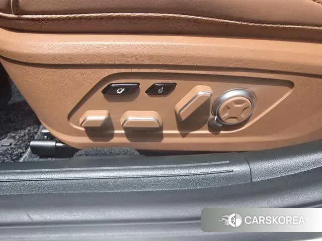 Hyundai Grandeur (GN7) id 3164289 из Кореи 16