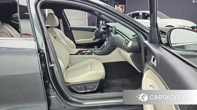 Genesis The New G70 id 3567273 из Кореи 20