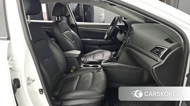 Hyundai Avante AD id 3737174 из Кореи 20