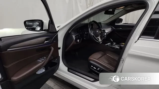 BMW 5 Series (G30) id 3033444 из Кореи 20