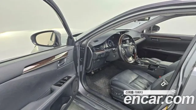 Lexus New ES300h id 2908165 из Кореи 20