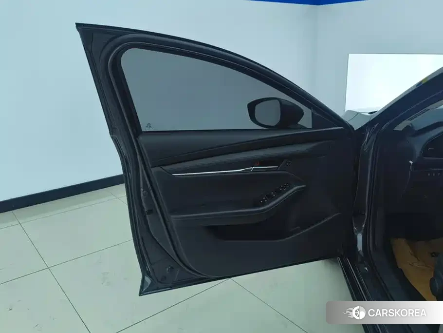 Mazda 3 id 4553757 из Китая 16