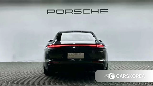 Porsche Panamera id 3919346 из Китая 17