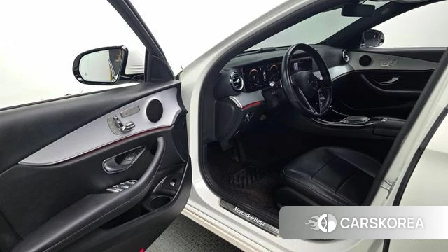 Mercedes-Benz E-Class W213 id 4416299 из Кореи 32