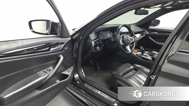 BMW 5 Series (G30) id 4587410 из Кореи 20