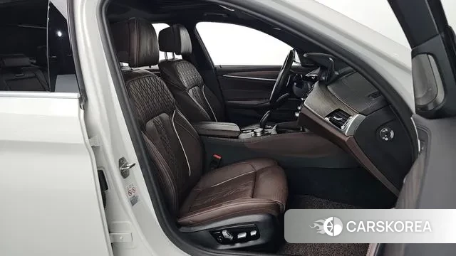 BMW 5 Series (G30) id 3540851 из Кореи 20