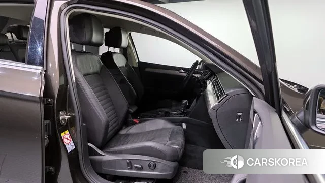 Volkswagen Passat GT (B8) id 3055661 из Кореи 20