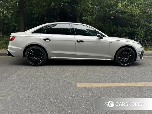 Audi A4L id 4334725 из Китая 11