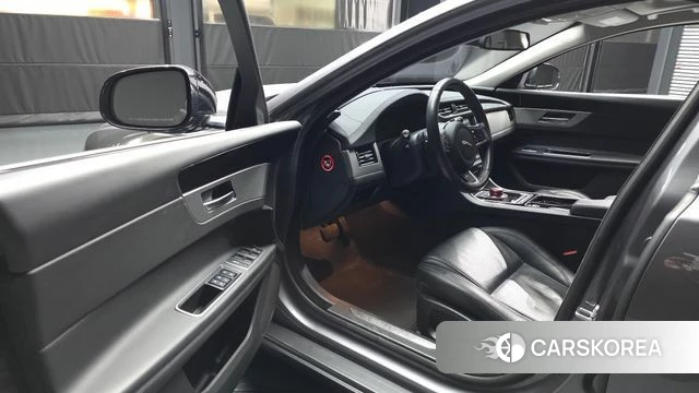 Jaguar XF (X260) id 4525968 из Кореи 36
