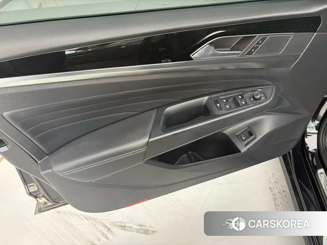 Volkswagen Passat id 4328842 из Китая 17
