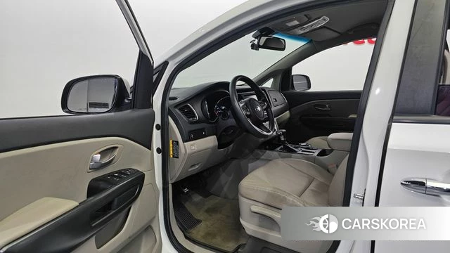 Kia The New Carnival id 4568036 из Кореи 30