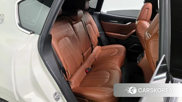 Maserati Levante id 4339406 из Кореи 35