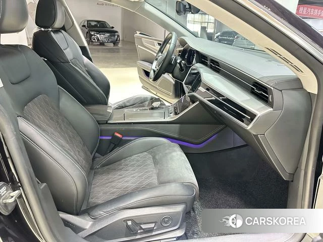 Audi A7L id 4359371 из Китая 16