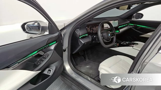 BMW 5 Series (G60) id 3921621 из Кореи 20