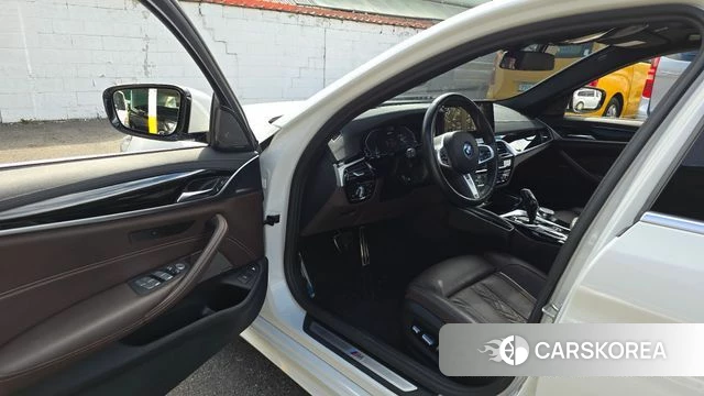 BMW 5 Series (G30) id 4696610 из Кореи 20