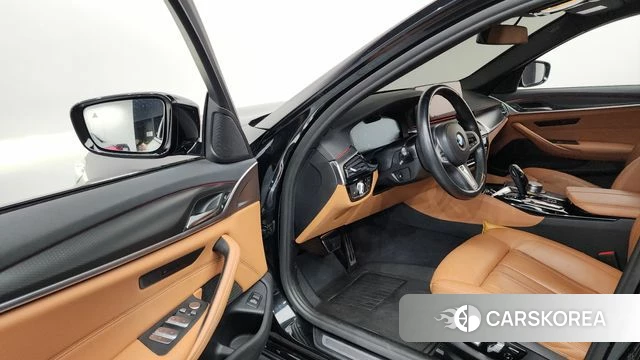 BMW 5 Series (G30) id 4764144 из Кореи 32