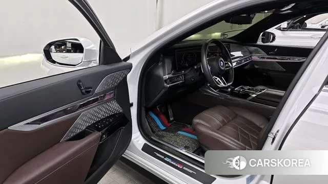 BMW 7 Series (G70) id 3327928 из Кореи 20