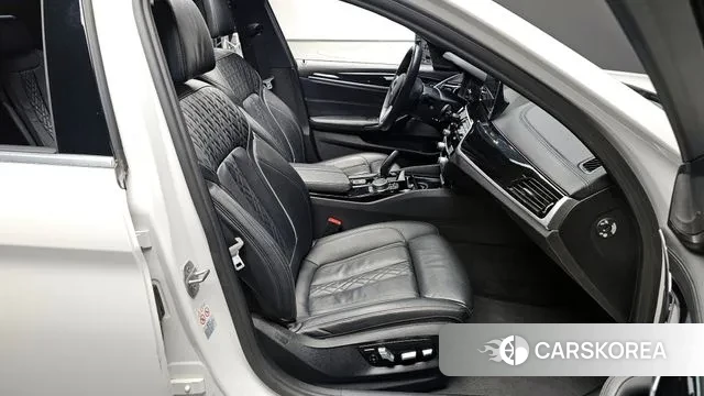 BMW 5 Series (G30) id 3464281 из Кореи 20