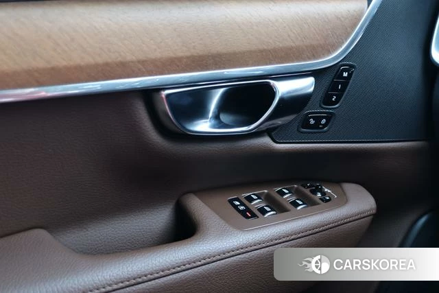 Volvo S90 PHEV id 4212778 из Китая 20