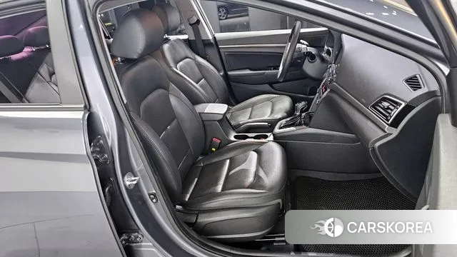 Hyundai Avante AD id 3055793 из Кореи 20